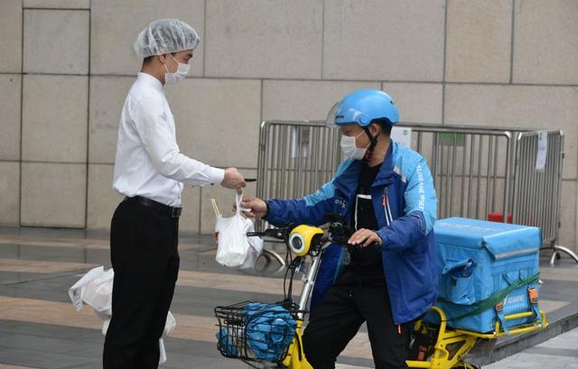外卖小哥登时代周刊封面