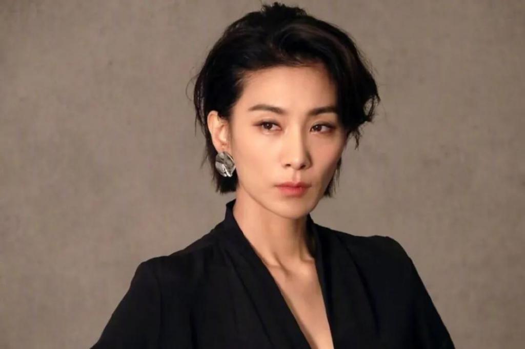 韩国娱乐圈最帅的女人，再也藏不住了